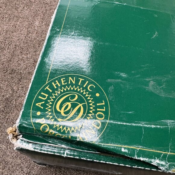 Jackie Chimpsky Exclusively Yours Designer Doll Sarah 98/400 - Picture 5 of 8